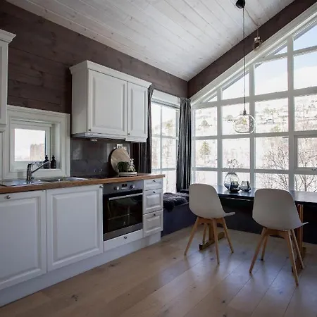 Central Mountain Penthouse Getaway, Strandafjellet * Stranda (More og Romsdal)