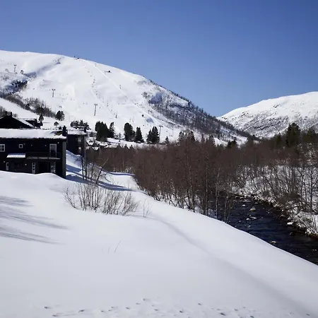 Central Mountain Penthouse Getaway, Strandafjellet Stranda (More og Romsdal)